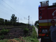 Požiar pri železničnej trati