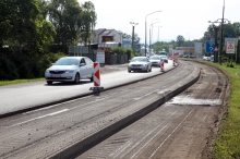 Začína sa asfaltovanie príjazdu