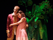 Navždy a vždy prijaté s ováciami